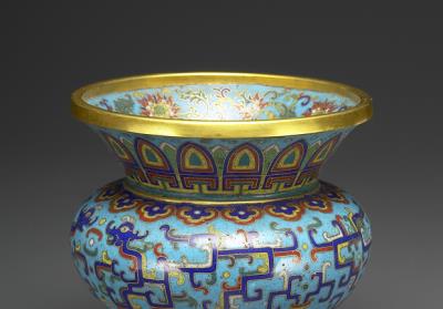 图片[3]-Copper spittoon with cloisonne enamel decor, Qing dynasty, Qianlong reign (1736-1795)-China Archive